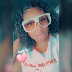 Meet your Posher, Bella